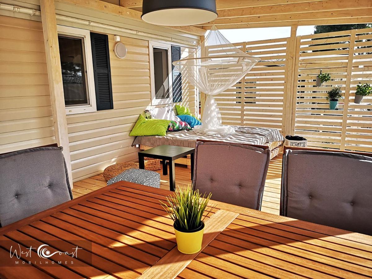 West Coast Mobilhome With Xxl Terrace Tar-Vabriga Luaran gambar